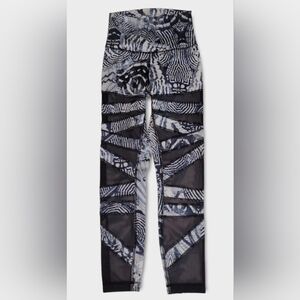 Size 4 - Lululemon Highest Times Wanderlust Pant